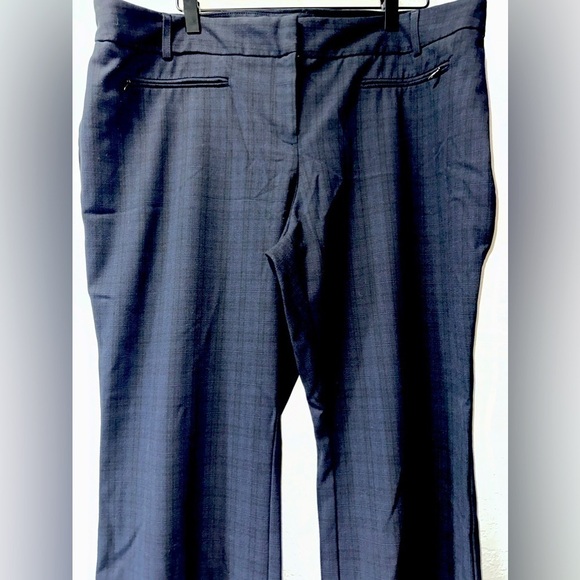 Van Heusen Women's Stretch Extensible Dress Pants - Picture 2 of 8